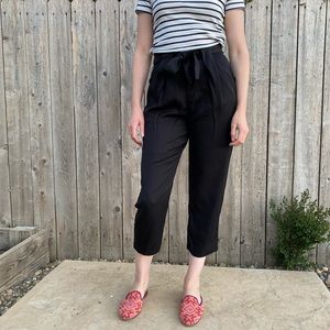 Amour Vert 🌹 Anissa Black Crop Pants S